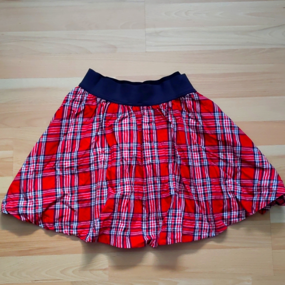 H&M red plaid skirt